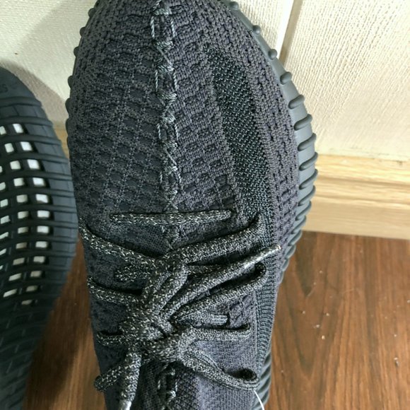 Yeezy 350 V2 Black